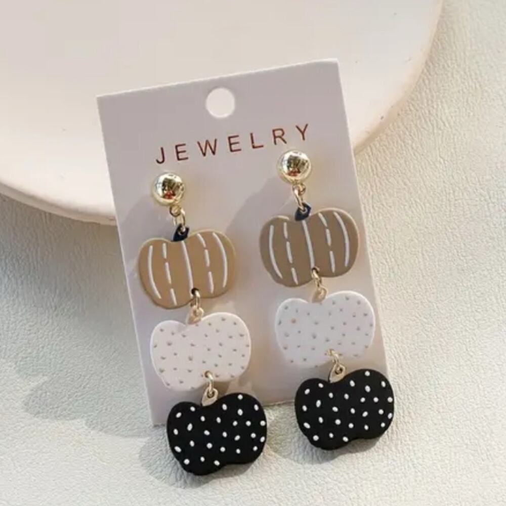#04 Cute Pair of Stacked Pumpkin Fall Earrings